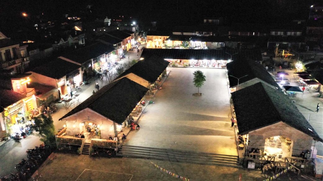 Dong Van ancient market